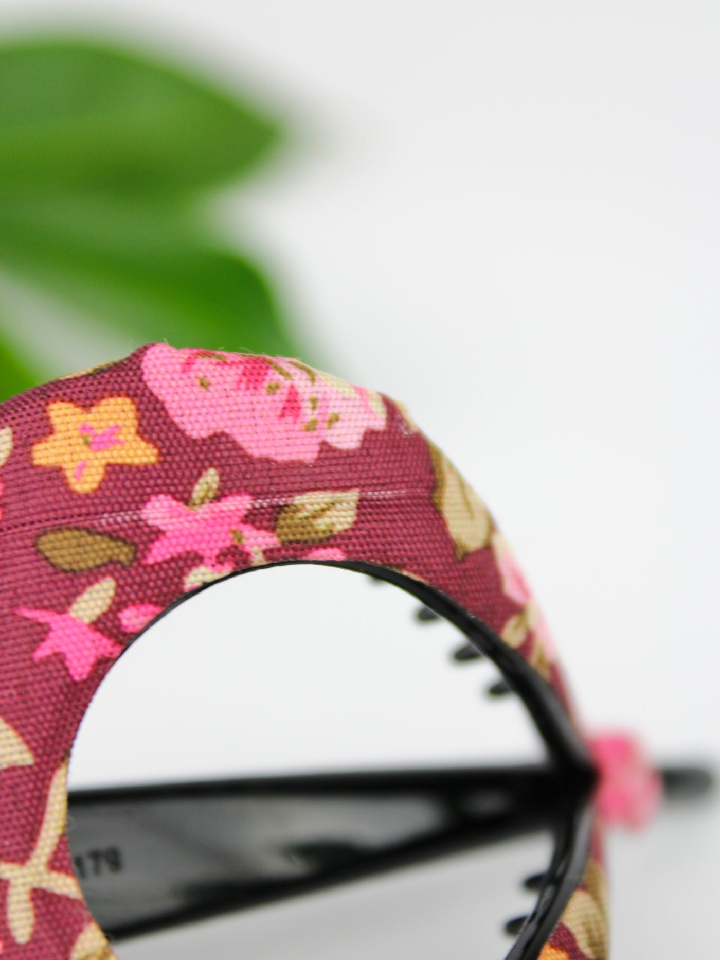 Imperfect Print - Arc Hair Clip