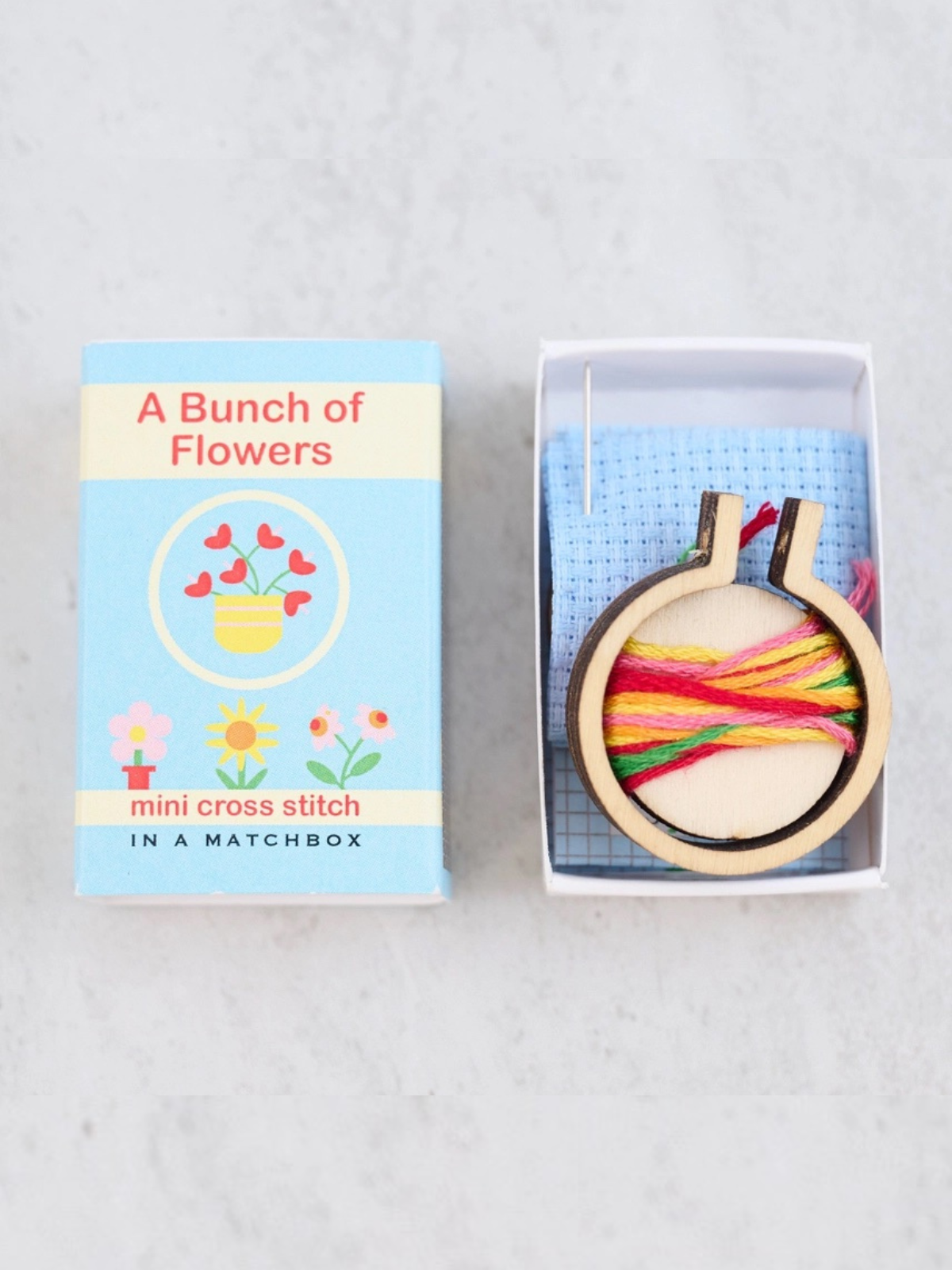 Matchbox Tiny Embroidery Kit - Bunch of Flowers