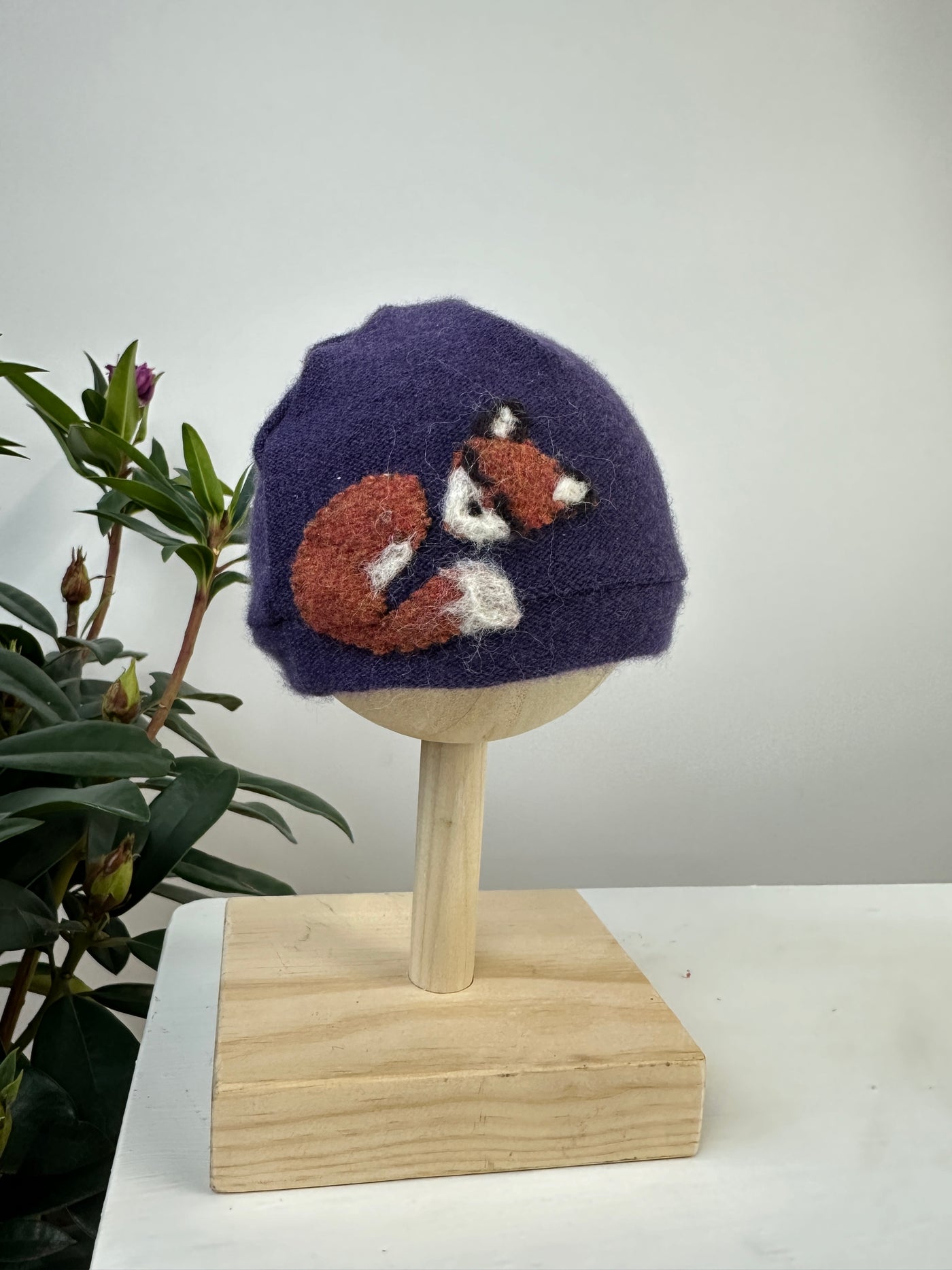 Sleeping Fox Cashmere Hat - Newborn