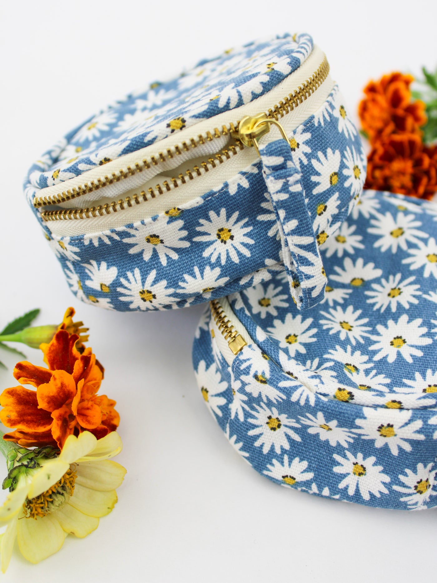 Blue Daisy Jewelry Pouch