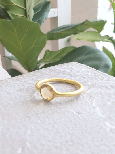 Mini Pebble Ring - Gold