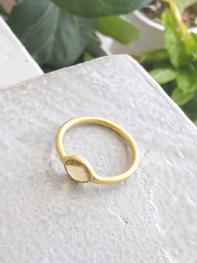 Mini Pebble Ring - Gold