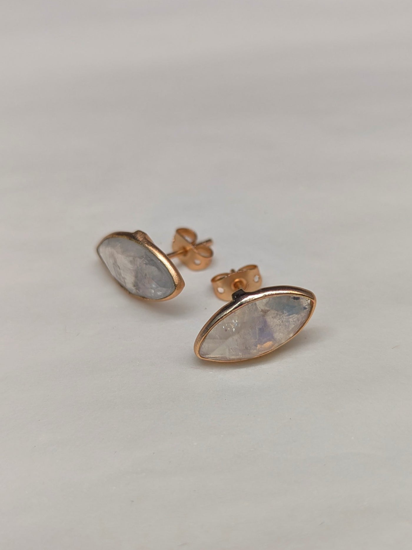 Mila Leaf Earrings - Rose Gold